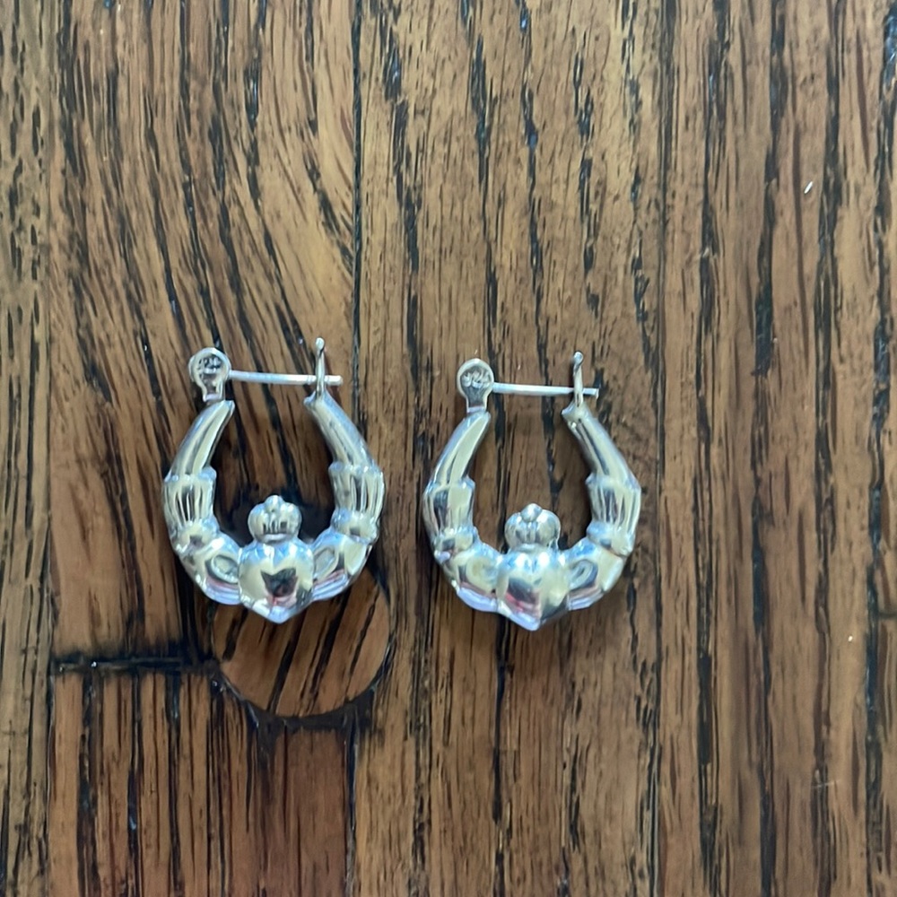 Sterling Claddagh Earrings